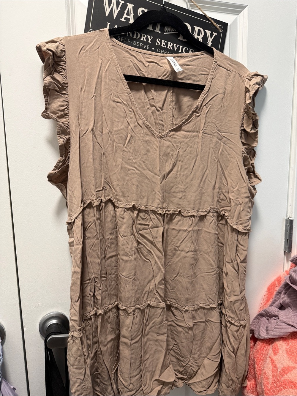 Zenana Outfitters Taupe Ruffle Sleeve Tiered V-neck Tunic OOTD